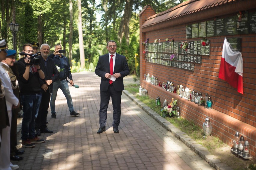 Odsłonięto tablicę upamiętniającą obrońców wybrzeża, którzy...