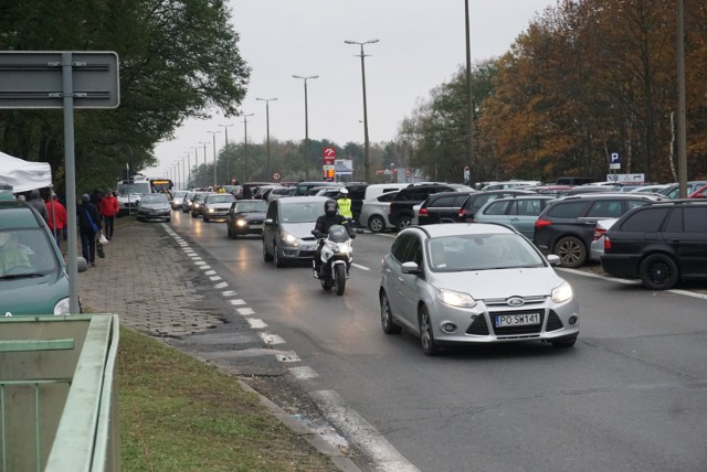 Na ul. Gnieźnieńskiej zapadła się jezdnia, trzeba spodziewać się utrudnień w rejonie ul. Głównej