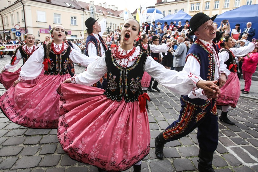 XVIII Światowy Festiwal Polonijnych Zespołów...