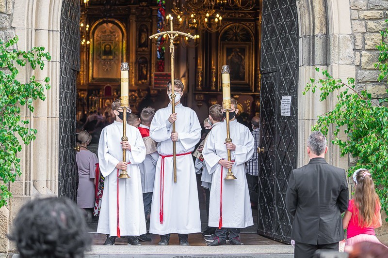 Nowy Sącz. Mieszkańcy miasta tłumnie wzięli udział w procesji Bożego Ciała przy bazylice św. Małgorzaty