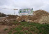 Nowe bloki powstają blisko zalewu na Borkach w Radomiu. Zobacz zdjęcia z placu budowy osiedla