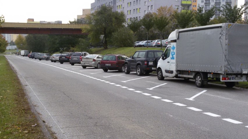 Nowe miejsca parkingowe powstały w rejonie bloków przy ul....