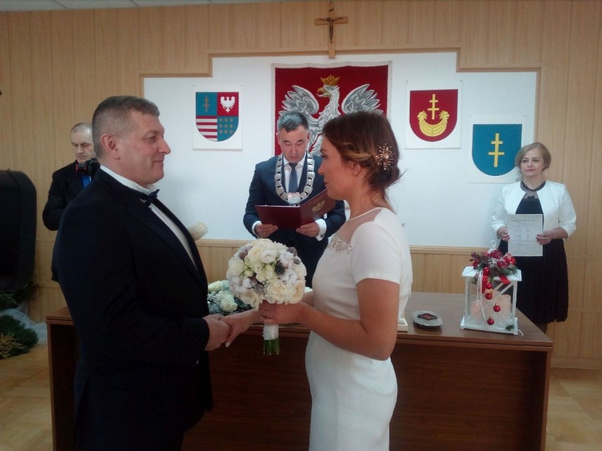 Zwycięzcy konkursu „Wesele Marzeń” wzięli ślub w Bielinach. Na weselu bawili się w Sandomierzu 