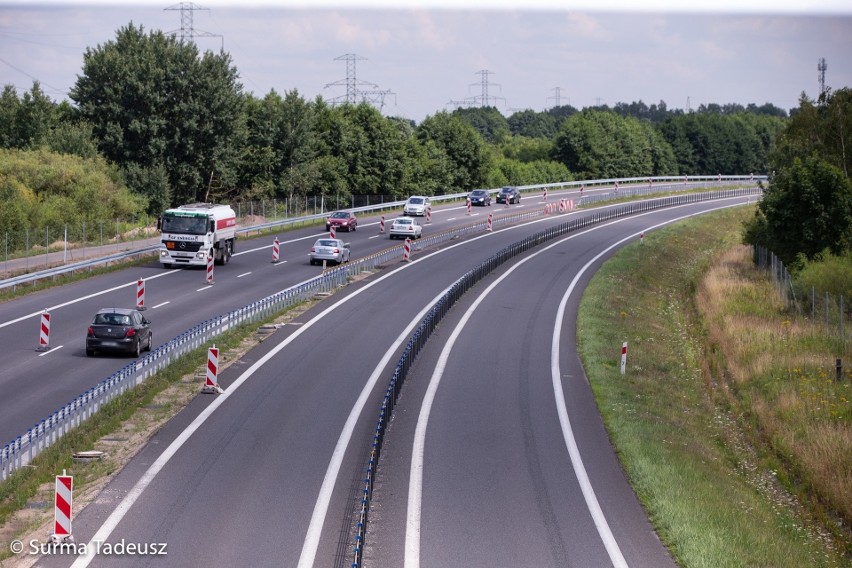 Obwodnica Kobylanki ma już dwie jezdnie. Auta wjechały na nową nitkę ZDJĘCIA 