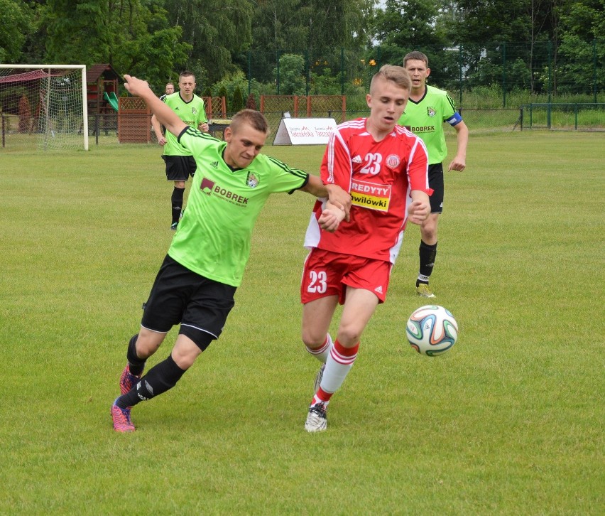 V liga Wadowice. Sześć goli w meczu rezerw Soły Oświęcim z Bobrkiem [ZDJĘCIA]