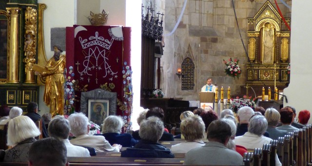 Nabożeństwa podczas Wielkiego Odpustu Wiślickiego 2017 odprawiane są w bazylice Narodzenia Najświętszej Maryi Panny.