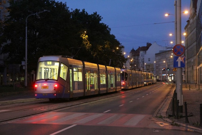 Skutki nocnej nawałnicy we Wrocławiu