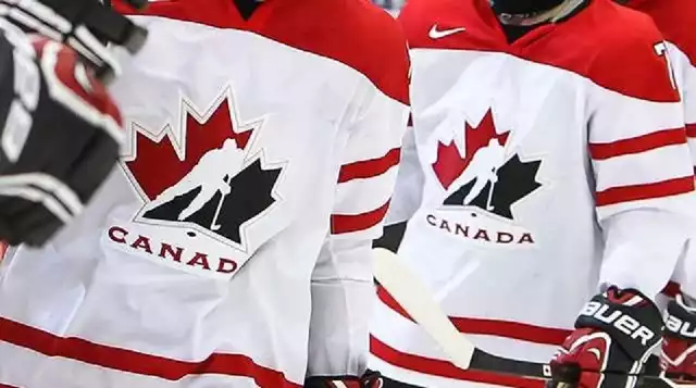 W Kanadzie każdy gra, grał lub będzie grał w hokeja! To zdecydowanie coś więcej niż tylko sport. To prawdziwa pasja, styl życia, a czasem nawet religia