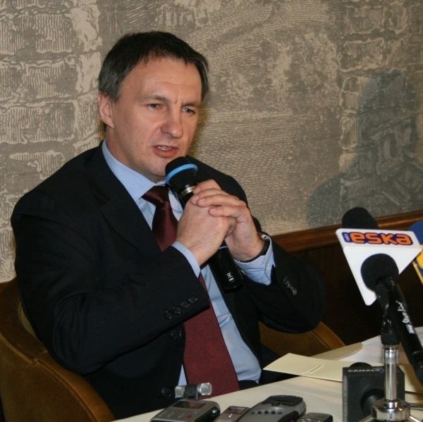 Krzysztof Klicki poinformował podczas specjalnie zwołanej konferencji prasowej, że nie będzie już finansował Kolportera Korony Kielce.