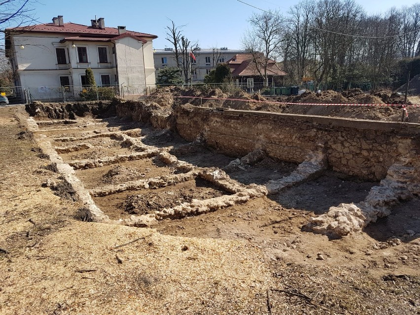 Po odkryciu reliktów dawnego uzdrowiska w Krzeszowicach...