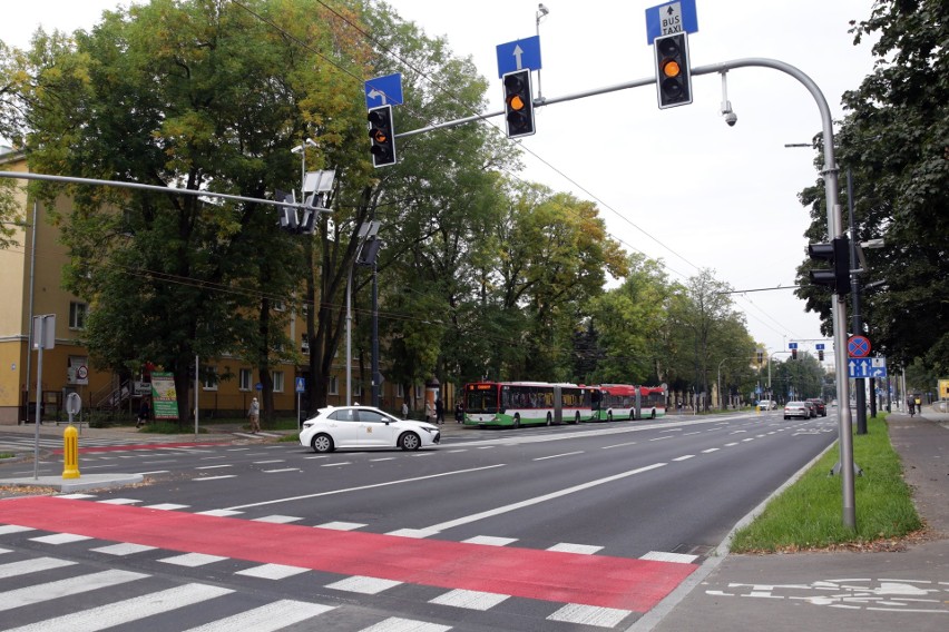 „Na pulsie” migają światła na skrzyżowaniu Al. Racławickich...