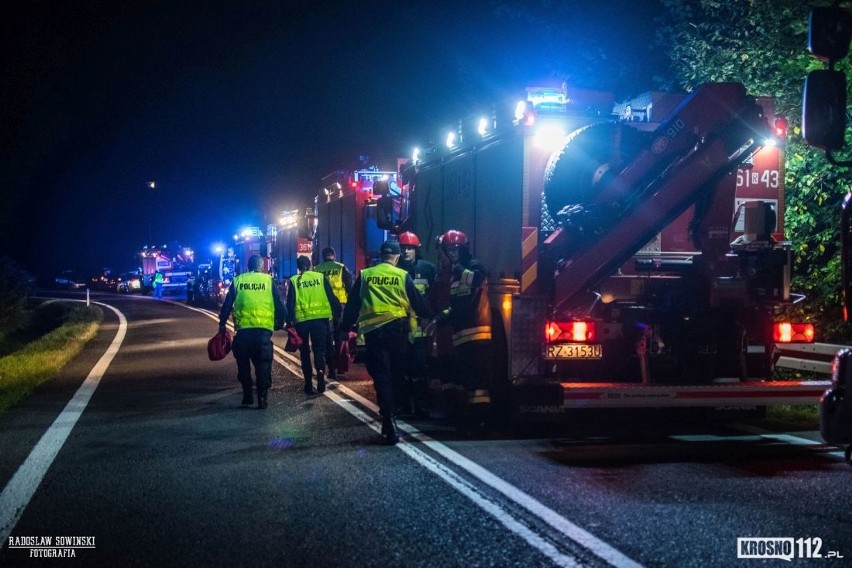 Podkarpacie. Tragiczny wypadek autobusu w Leszczawie Dolnej,...