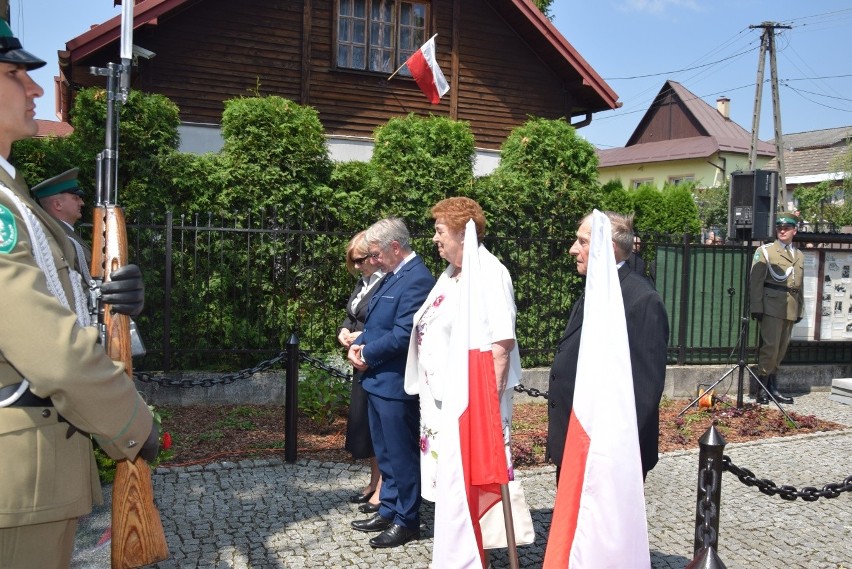 Hołd dla 30 ofiar pacyfikacji Radwanowic w miejscu kaźni hitlerowskiej. Wspomnienia bestialskiego mordu [ZDJĘCIA] 