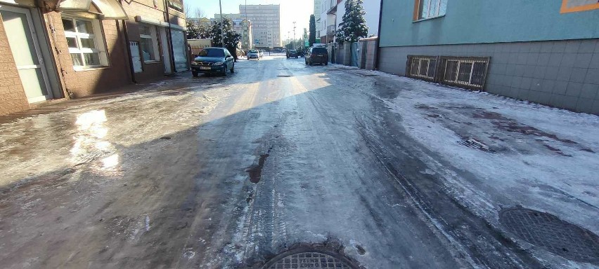 Tak wyglądała dzisiaj ulica Niewiarowskiego.