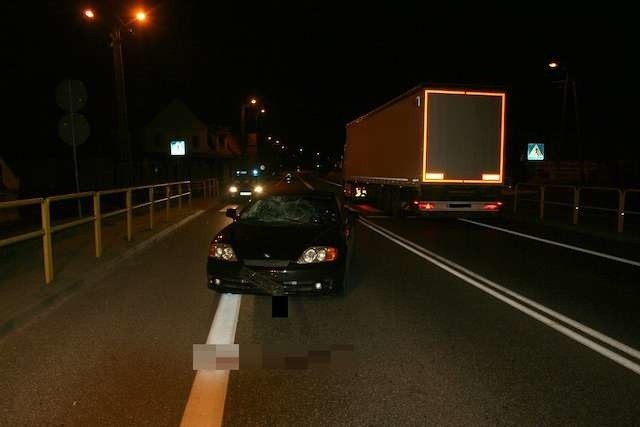 W Ślesinie samochód potrącił pieszego na pasach