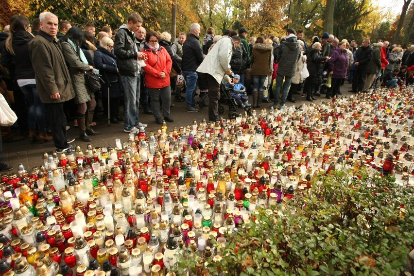 Święto Zmarłych Cmentarz Osobowicki