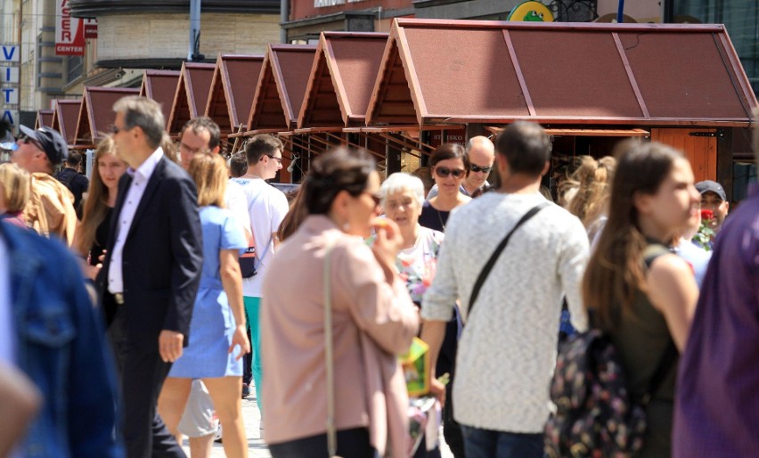 Jarmark Świętojański 2018. Przy wrocławskim Ratuszu powstała plaża