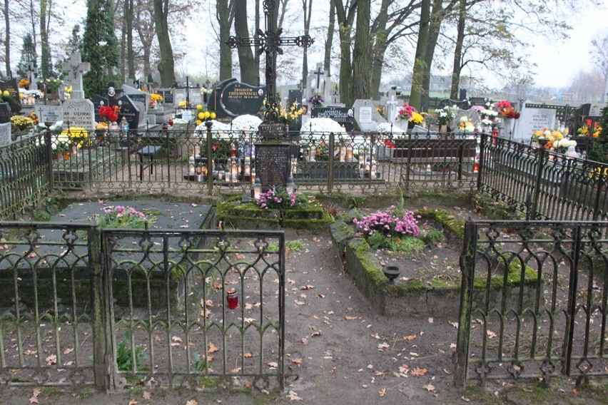 Goszczewo. Cmentarz parafii św. Jana Chrzciciela w Służewie.