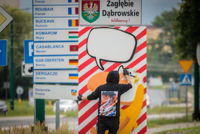 Żółty ludzik w Sosnowcu pyta kierowców o... paszport. Graffiti Szwedzkiego w kampanii promocyjnej miasta ZDJĘCIA