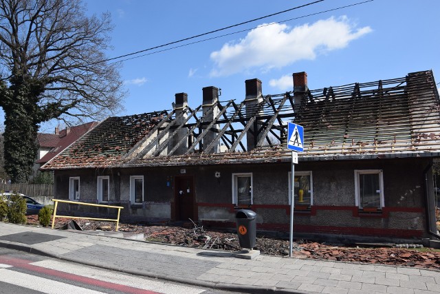 Tak wyglądał dom przy ulicy Bielskiej w Katowicach po sobotnim pożarze