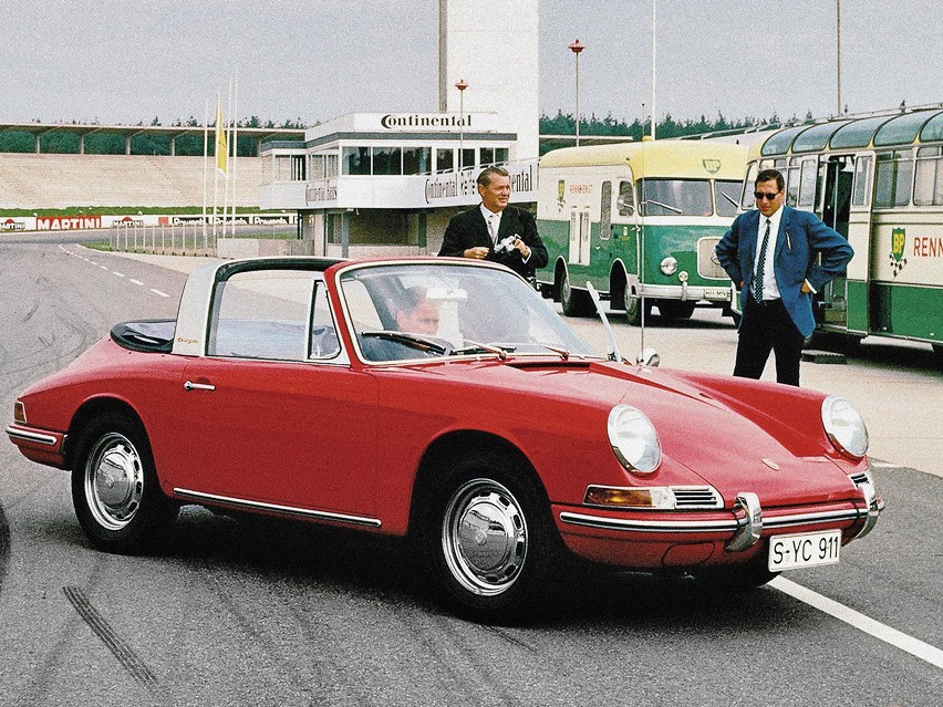 Porsche 911...