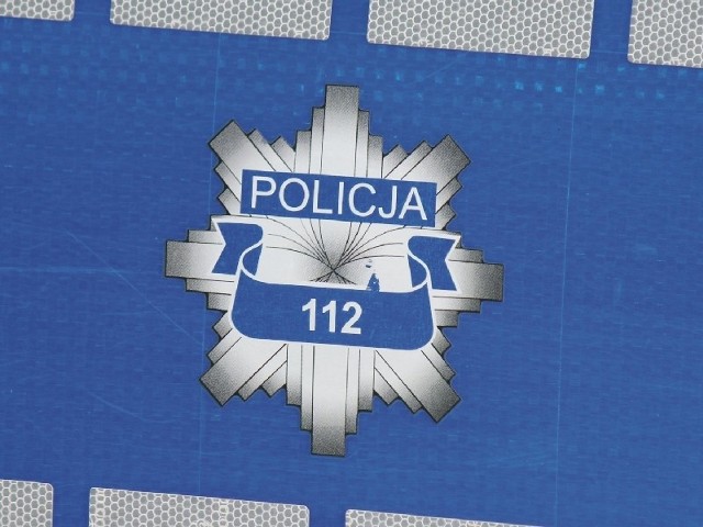 Policjanci z komisariatu w Sieniawie ustalili i zatrzymali mężczyznę podejrzanego o włamanie i kradzież.