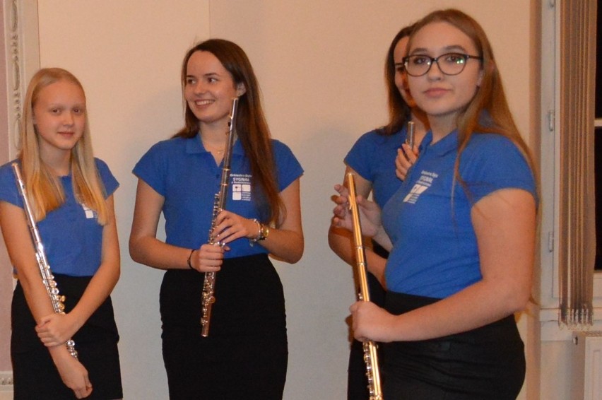 Radziszów. Orkiestra dęta „Sygnał”, ma kilka nowych instrumentów, m.in. klarnet, saksofon. Grają po mistrzowsku