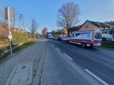 Wypadek w Zabierzowie. Zderzenie dwóch pojazdów na drodze krajowej. Są poszkodowani