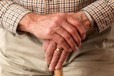 Prawdziwe wsparcie dla samotnych seniorów? To wyjątkowe formy pomocy finansowej. Oto te, które mogą ci pomóc
