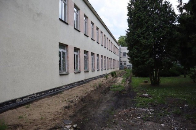 Trwa termomodernizacja siedziby Publicznej Szkoły Podstawowej w Mazowszanach.