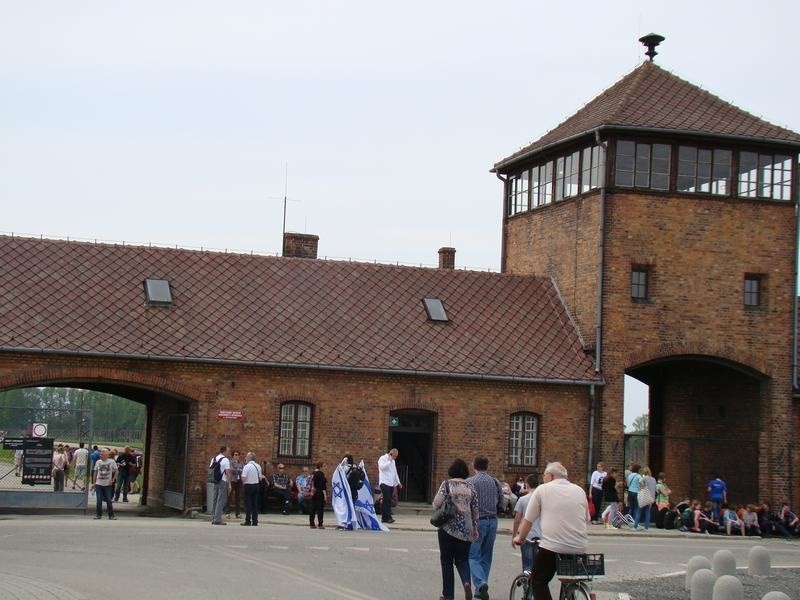 Już ponad milion osób odwiedziło Muzeum Auschwitz-Birkenau. Będzie kolejny rekord frekwencji?