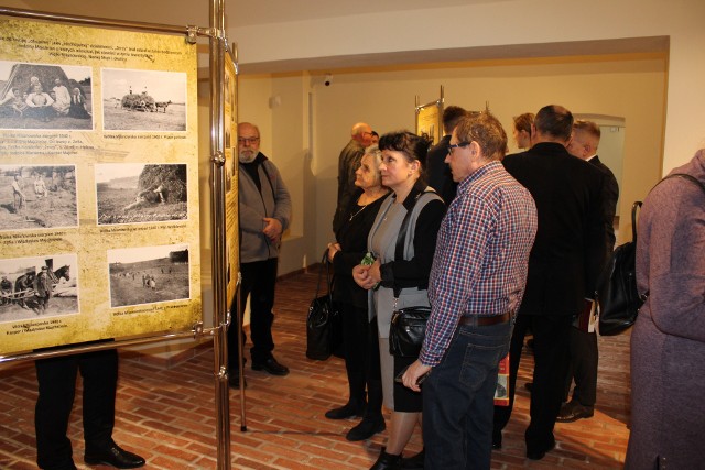 W Pałacu Wielopolskich otwarto wystawę unikalnych zdjęć zgrupowań partyzanckich Armii Krajowej oraz zaprezentowano książkę Marii Weber