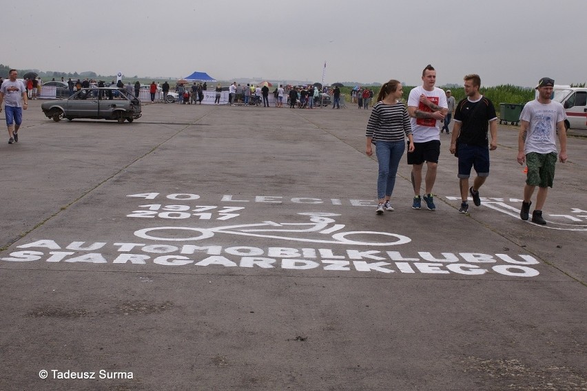 Wypadek, pożar samochodu, motocyklowe popisy i wyścigi aut. XV Festyn Motoryzacyjny Św. Krzysztofa 