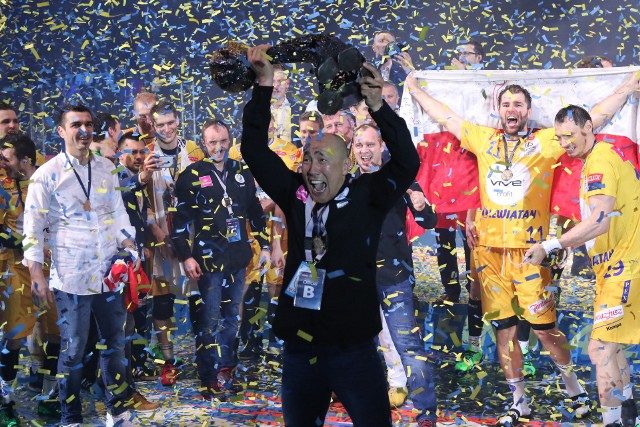 29 maja 2016, trener Talant Dujszebajew z pucharem Ligi Mistrzów