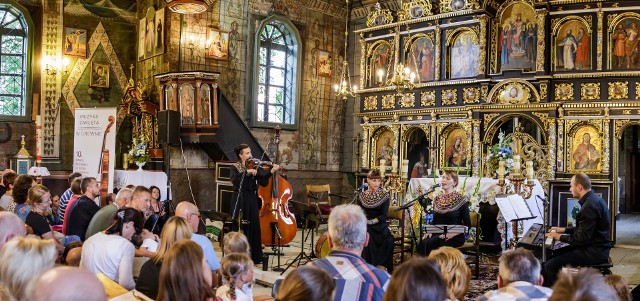 W tym roku już po raz 14. spotkamy się na „Festiwalu Muzyka Zaklęta w Drewnie”