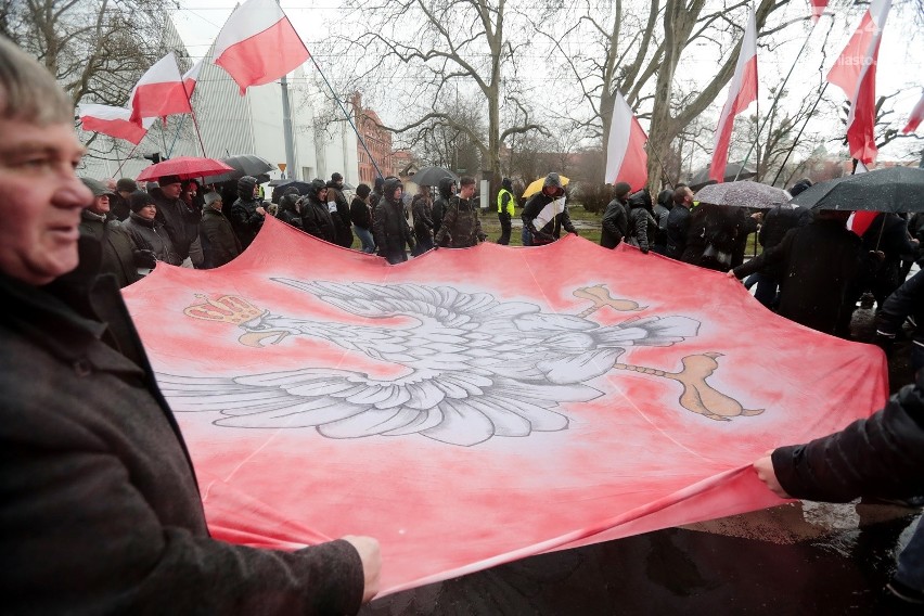 Marsz Pamięci Żołnierzy Wyklętych przeszedł ulicami Szczecina [ZDJĘCIA, WIDEO]