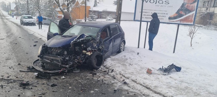 Wypadek na zakopiance w Nowym Targu. Zderzyły się tam trzy...