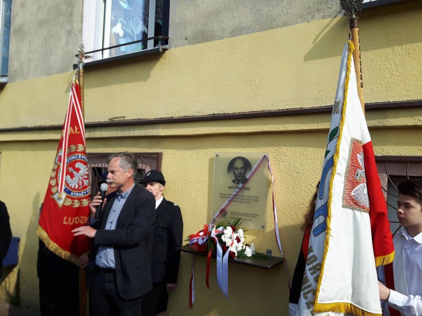 Dąbrowa Górnicza: jest tablica upamiętniająca Antoniego Ziębę ZDJĘCIA]