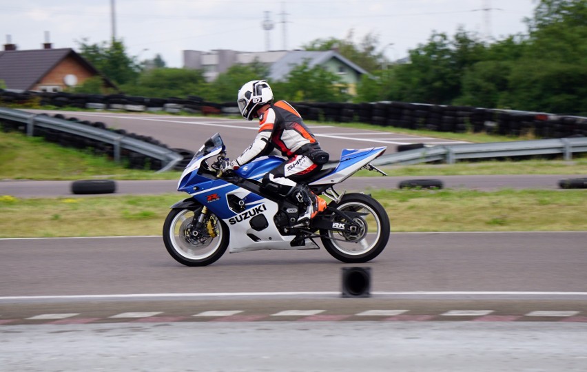 Motocykliści z całej Polski szkolili się na torze w Lublinie. Zobacz zdjęcia