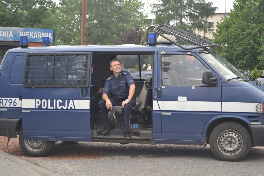 Samobójca na kominie w Rybniku. Negocjator na miejscu