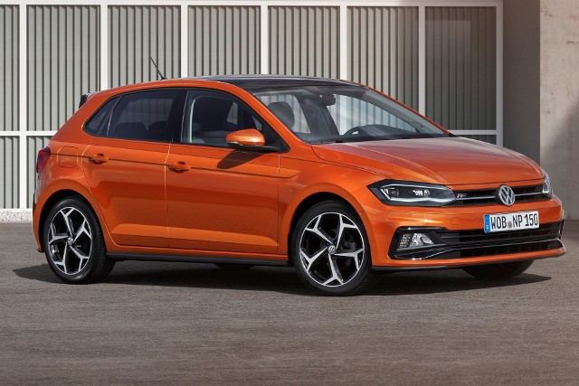 Volkswagen Polo W chwili rozpoczęcia sprzedaży do nowego Polo są dostępne cztery silniki benzynowe o pojemności 1,0 litra i mocy 48 kW/65 KM, 55 kW/75 KM, 70 kW/95 KM i 85 kW/115 KM. Fot. Volkswagen