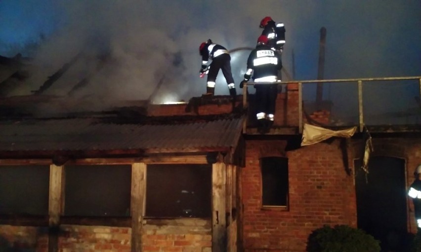 Pożar budynku w Kowalewiczkach. Spłonął doszczętnie [ZDJĘCIA]