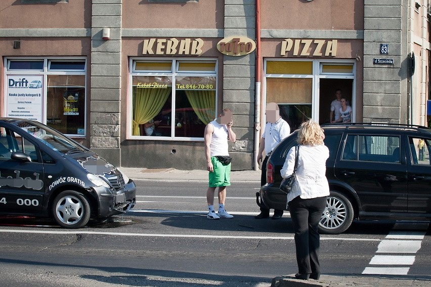 Kolizja na skrzyżowaniu Szczecińskiej i Małcużyńskiego w Słupsku