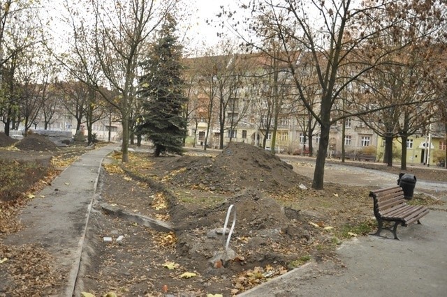 Co się dzieje na skwerze Obrońców Westerplatte?