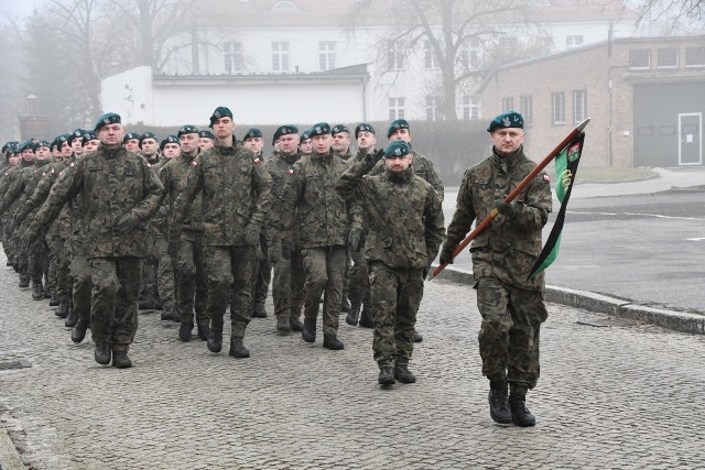 Uroczystość z okazji 25. rocznicy przystąpienia Polski do NATO - koszary wojskowe w Sulechowie