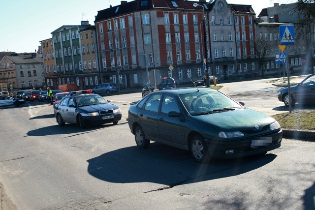 Wypadek na ul. Wolności. Kobieta w szpitalu.