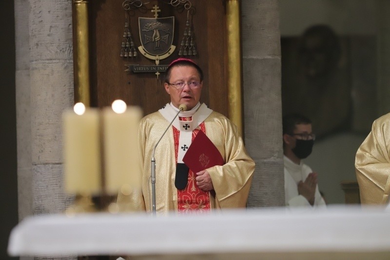 Arcybiskup metropolita łódzki Grzegorz Ryś przedłużył...