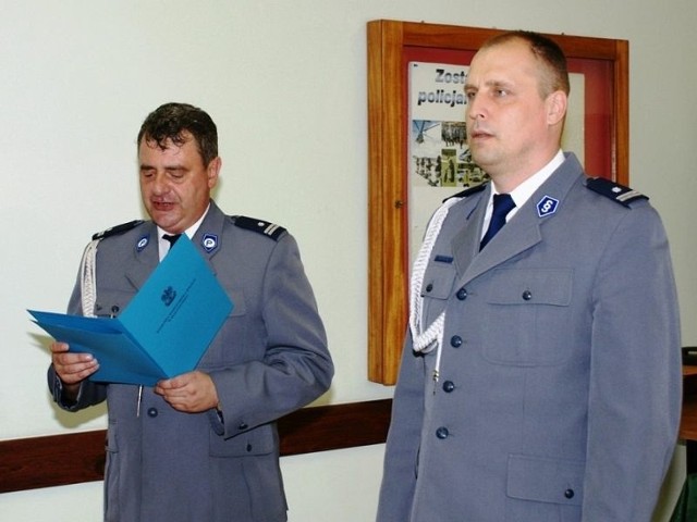 nowy zastępca komendanta policji (z prawej)
