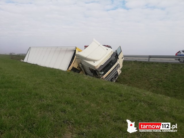 Do wypadku doszło na 520 km autostrady A4 na pasie w kierunku Rzeszowa