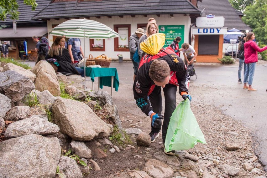 Zakopane: 3000 uczestników akcji "Czyste Tatry" wyruszyło sprzątać szlaki [GALERIA]
